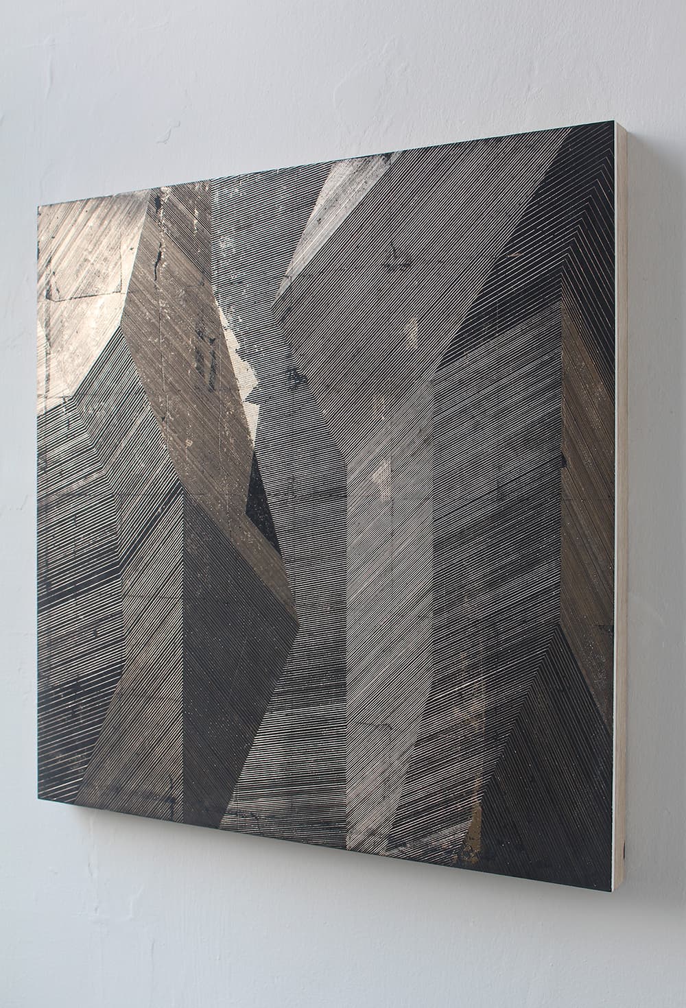 Yoshiaki Mochizuki, Untitled 5/15, 2016. Gesso on board, clay, and moongold leaf. 20 x 20 inches. Courtesy the artist and Marlborough Chelsea.