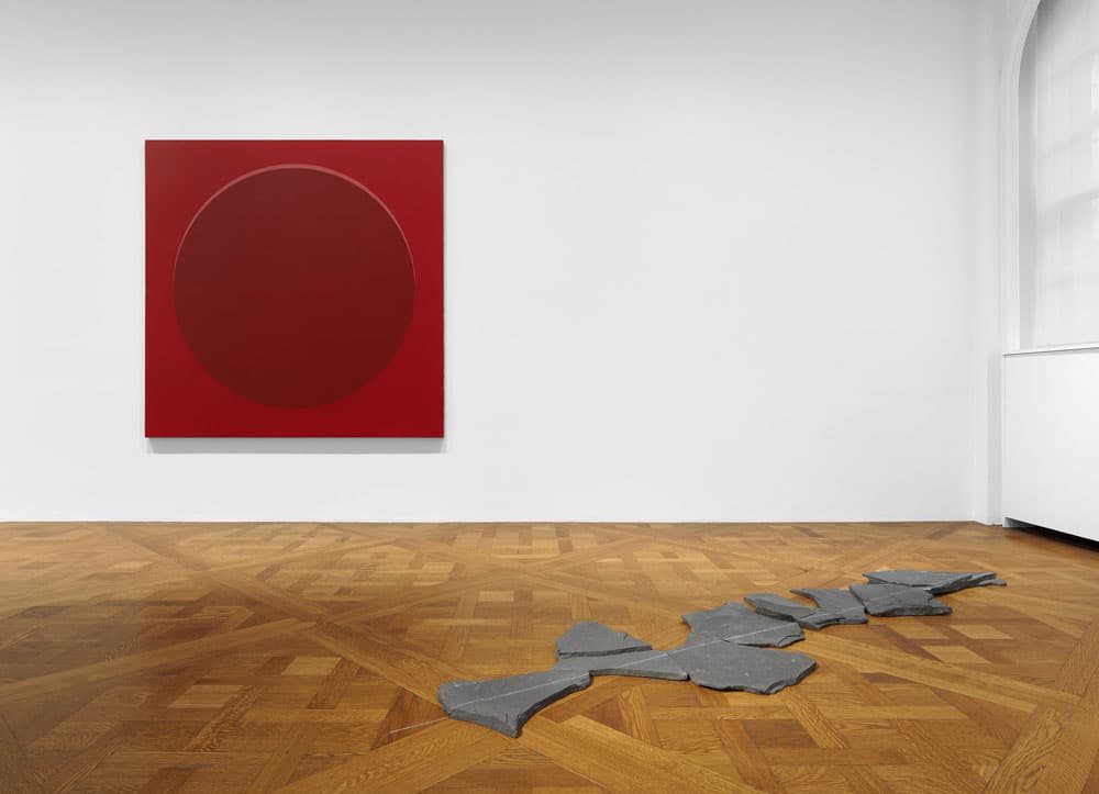 Installation view: Merrill Wagner, David Zwirner, New York, September 15–October 22, 2022. Courtesy David Zwirner.